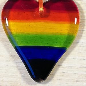 Glass Design – Rainbow Heart (red top)